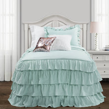 Cargar imagen en el visor de la galería, Allison Ruffle Skirt Bedspread Set
