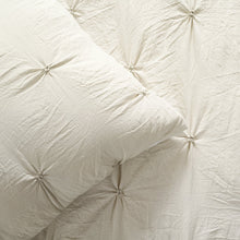 Carregar imagem no visualizador da galeria, Ravello Pintuck Caroline Geo 7 Piece Comforter Set
