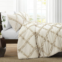 Load image into Gallery viewer, Ruffle Diamond 3 Piece Comforter Set
