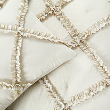 Cargar imagen en el visor de la galería, Ruffle Diamond 3 Piece Comforter Set
