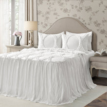 Carregar imagem no visualizador da galeria, Riviera 3 Piece Bedspread Set
