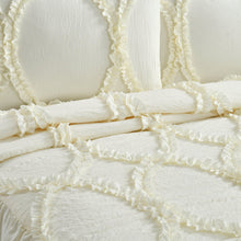 Carregar imagem no visualizador da galeria, Riviera 3 Piece Bedspread Set
