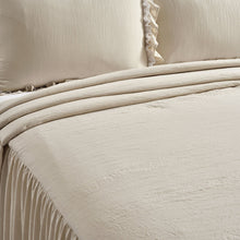 Cargar imagen en el visor de la galería, Ella Ruffle Lace 3 Piece Bedspread Set
