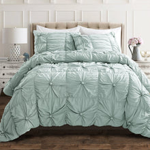 Cargar imagen en el visor de la galería, Bella 3 Piece Comforter Set
