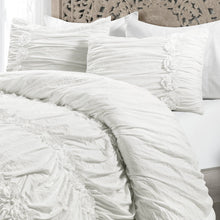 Cargar imagen en el visor de la galería, Darla 3 Piece Comforter Set
