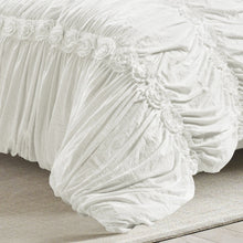 Carregar imagem no visualizador da galeria, Darla 3 Piece Comforter Set
