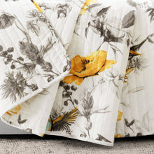 Load image into Gallery viewer, Penrose Floral Throw
