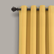 Carregar imagem no visualizador da galeria, Insulated Grommet Blackout Window Curtain Panel Set
