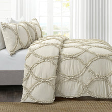 Cargar imagen en el visor de la galería, Riviera 3 Piece Comforter Set
