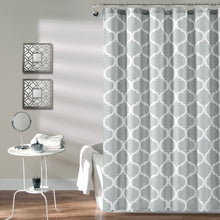 Carregar imagem no visualizador da galeria, Geo Shower Curtain
