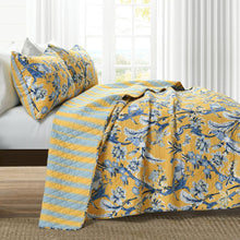 Load image into Gallery viewer, Dolores 3 Piece Quilt Set
