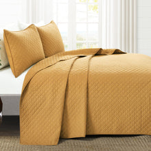 Cargar imagen en el visor de la galería, Ava Diamond Oversized Cotton Quilt Set
