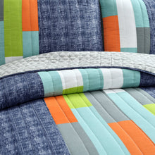 Carregar imagem no visualizador da galeria, Shelly Stripe Quilt Set
