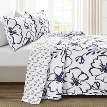 Load image into Gallery viewer, Scandinavian Floral Quilt 3 Piece Set
