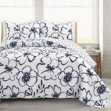 Load image into Gallery viewer, Scandinavian Floral Quilt 3 Piece Set
