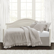 Cargar imagen en el visor de la galería, Reyna 6 Piece Daybed Comforter Set
