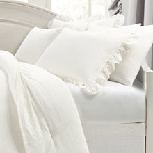 Cargar imagen en el visor de la galería, Reyna 6 Piece Daybed Comforter Set
