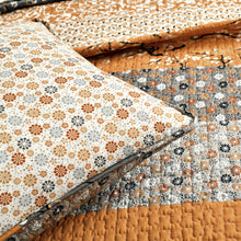 Cargar imagen en el visor de la galería, Royal Empire 3 Piece Quilt Set
