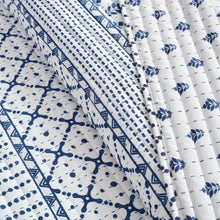 Cargar imagen en el visor de la galería, Monique Stripe 3 Piece Quilt Set
