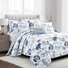 Carregar imagem no visualizador da galeria, Harbor Life Reversible Quilt Set
