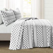 Load image into Gallery viewer, Monique Stripe 3 Piece Quilt Set
