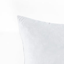 Cargar imagen en el visor de la galería, Feather Down in Cotton Cover Decorative Pillow Insert
