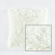 Cargar imagen en el visor de la galería, Emma Faux Fur Decorative Pillow Cover
