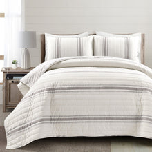 Cargar imagen en el visor de la galería, Farmhouse Stripe Reversible Cotton Quilt Set
