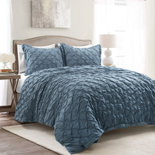 Load image into Gallery viewer, Ravello Pintuck 3 Piece Duvet Cover Set
