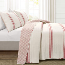 Carregar imagem no visualizador da galeria, Farmhouse Stripe Reversible Cotton Quilt Set
