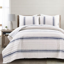 Cargar imagen en el visor de la galería, Farmhouse Stripe Reversible Cotton Quilt Set
