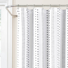 Cargar imagen en el visor de la galería, Hygge Stripe Shower Curtain
