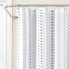 Carregar imagem no visualizador da galeria, Hygge Stripe Shower Curtain
