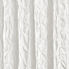 Carregar imagem no visualizador da galeria, Ravello Pintuck Shower Curtain
