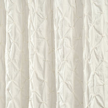 Carregar imagem no visualizador da galeria, Ravello Pintuck Shower Curtain
