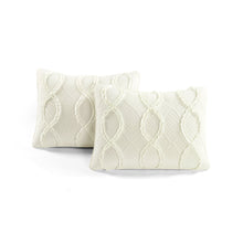 Carregar imagem no visualizador da galeria, Avon Textured Ruffle Quilt 3 Piece Set
