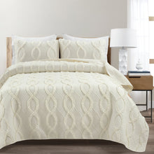 Cargar imagen en el visor de la galería, Avon Textured Ruffle Quilt 3 Piece Set
