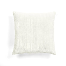 Carregar imagem no visualizador da galeria, Haniya Geo Decorative Pillow
