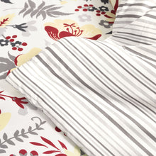 Carregar imagem no visualizador da galeria, Blooming Garden Reversible 5 Piece Comforter Set
