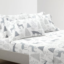 Cargar imagen en el visor de la galería, Wonderland Soft Flannel Sheet Set
