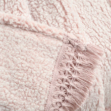 Cargar imagen en el visor de la galería, Sherpa Tassel Fringe Throw
