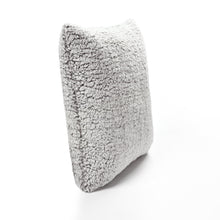 Cargar imagen en el visor de la galería, Cozy Soft Sherpa Reversible Decorative Pillow Cover
