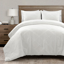 Load image into Gallery viewer, Diamond Geo Jacquard 3 Piece Comforter Set
