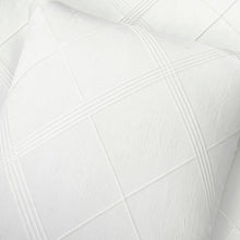 Cargar imagen en el visor de la galería, Diamond Geo Jacquard 3 Piece Comforter Set
