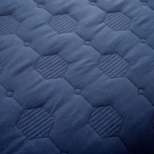 Cargar imagen en el visor de la galería, Hexagon Honeycomb Textured Cotton Quilt 3 Piece Set
