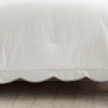 Cargar imagen en el visor de la galería, Coastal Chic Scalloped Edge 3 Piece Comforter Set
