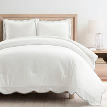 Carregar imagem no visualizador da galeria, Coastal Chic Scalloped Edge 3 Piece Comforter Set
