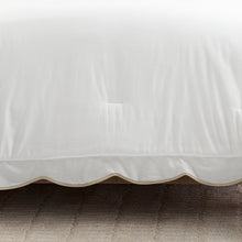 Cargar imagen en el visor de la galería, Coastal Chic Scalloped Edge 3 Piece Comforter Set
