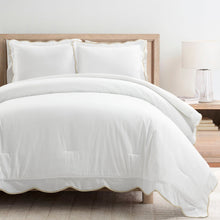 Cargar imagen en el visor de la galería, Coastal Chic Scalloped Edge 3 Piece Comforter Set
