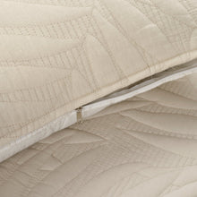 Cargar imagen en el visor de la galería, Isla Embroidered Leaf Reversible Cotton Quilt 3 Piece Set
